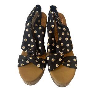 Blowfish Malibu Adorable Daisy Patterned Cloth Upper Cork Wedges in Sz. 9.5